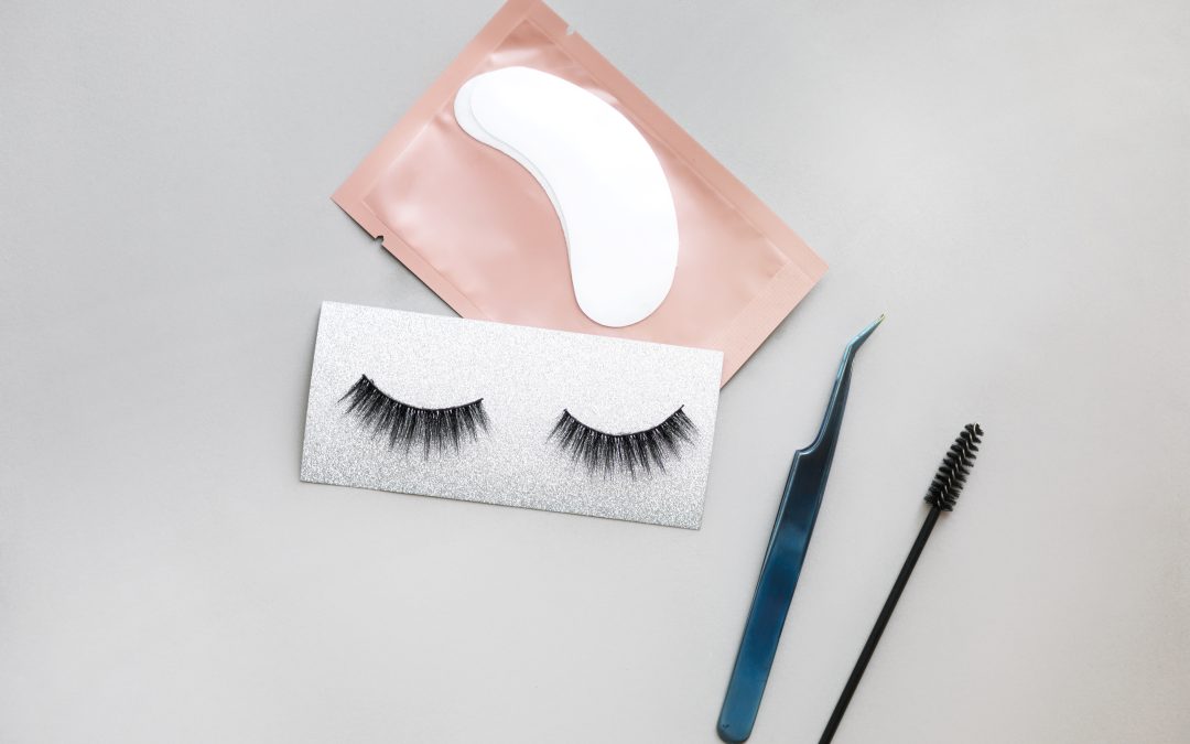 Tools of the Trade: A Comprehensive Guide to Common Lash Extension Application Tools in HEALTH AND SKINCARE / SOMATOLOGY / BEAUTY AND NAILS / HAIR AND BEAUTY / COSMETOLOGY / PROFESSIONAL MAKE-UP ARTISTRY