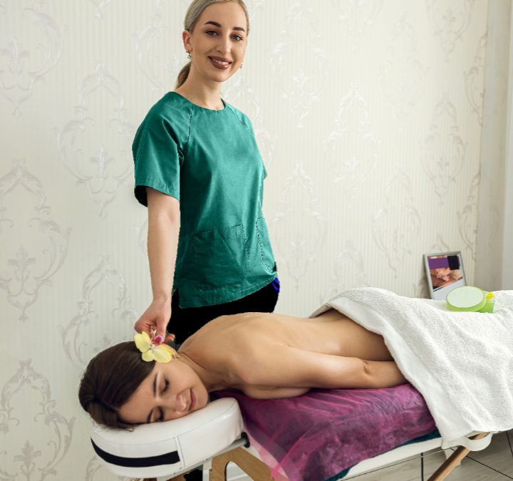 Adapting Deep Tissue Massage: A Skillful Approach by Massage Therapists in HEALTH AND SKINCARE / SOMATOLOGY / BEAUTY AND NAILS / HAIR AND BEAUTY / COSMETOLOGY / MASSAGE TECHNOLOGY