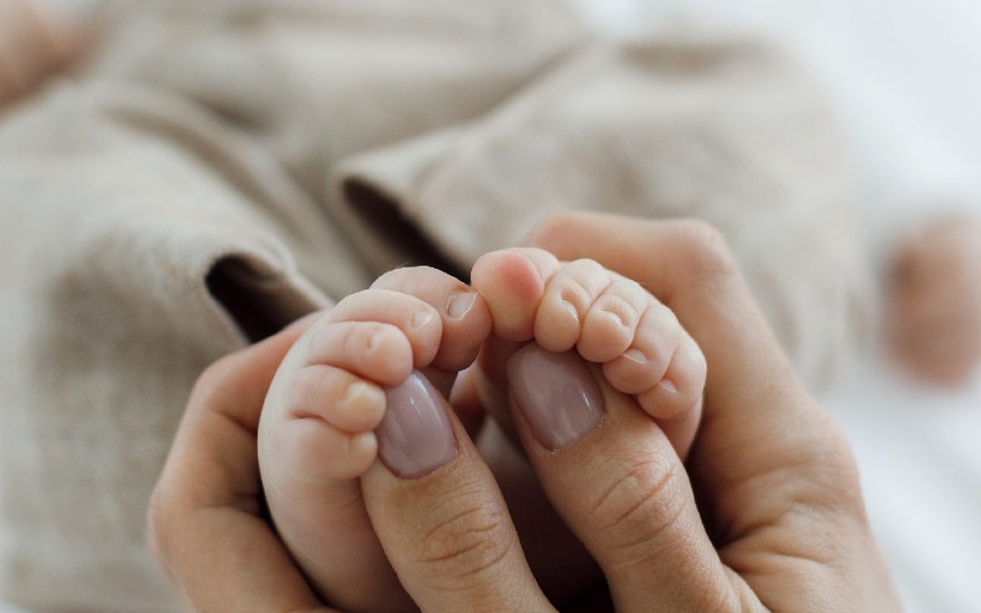 The Gentle Touch: Benefits of Infant Massage in HEALTH AND SKINCARE / SOMATOLOGY / BEAUTY AND NAILS / HAIR AND BEAUTY / COSMETOLOGY / MASSAGE TECHNOLOGY